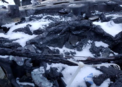 2014 Honda Pilot Exln z USA, uszkodzony, nr VIN 5FNYF4H77EB012598